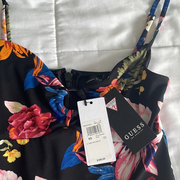 New with Tag. Guess Jumpsuit Size XS - Picture 8 of 9
